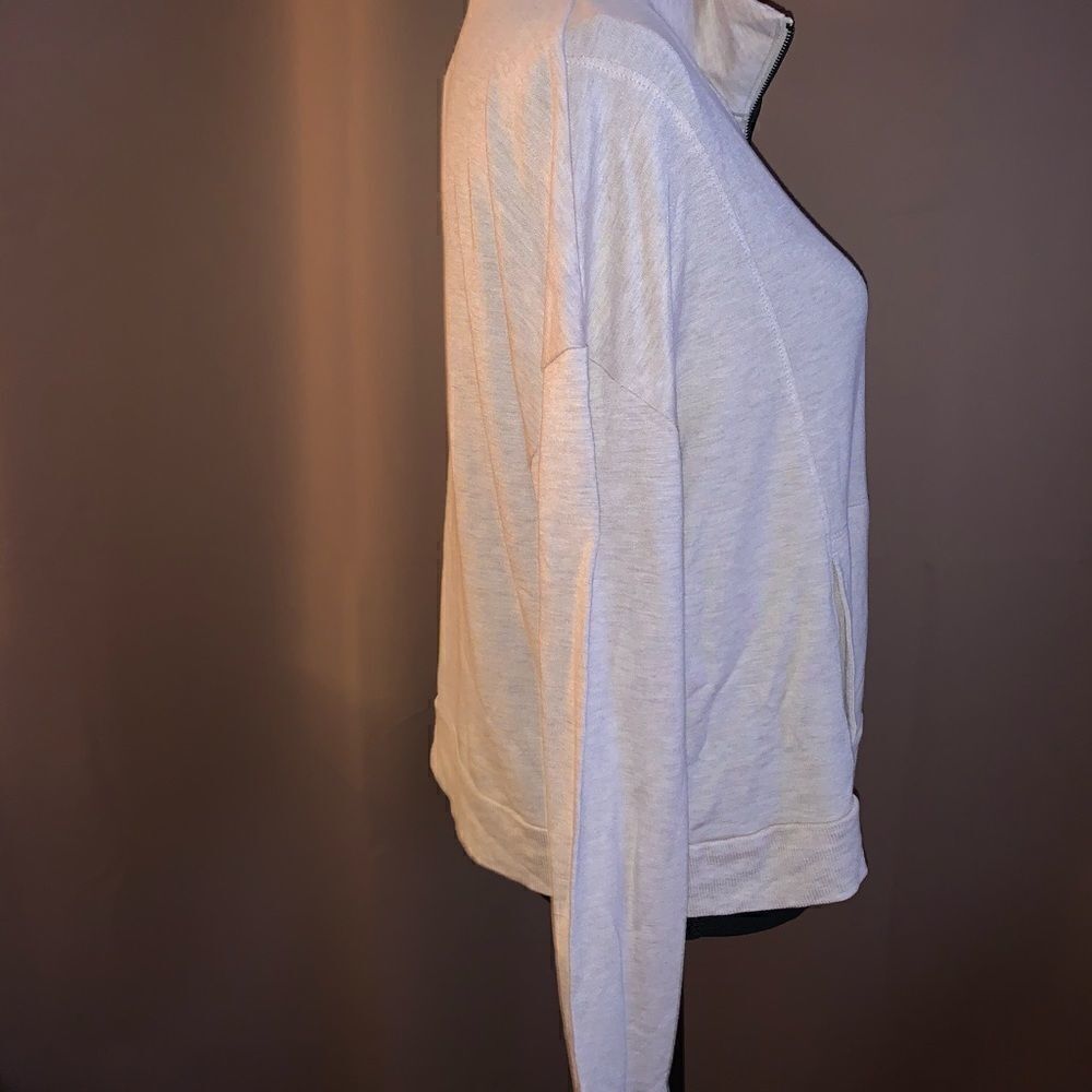 Balance Collection Julia Sweatshirt - Picture 4 of 6